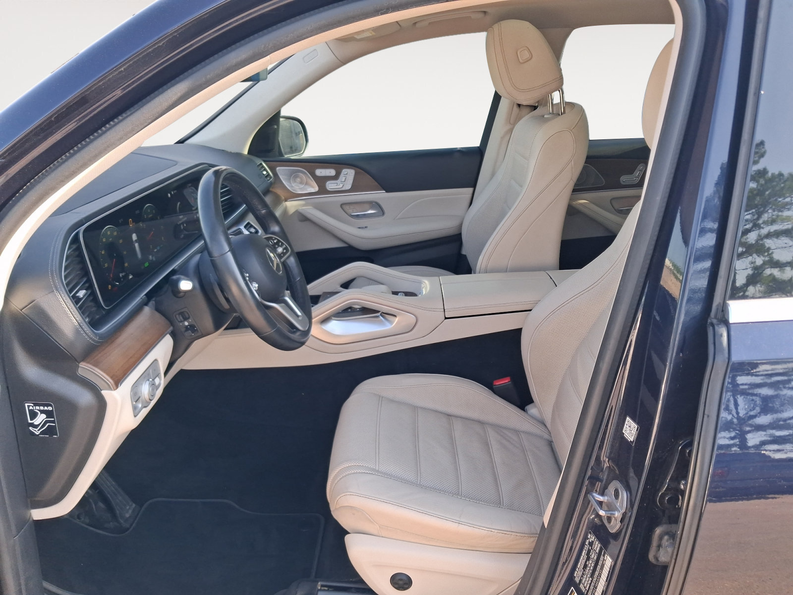 Used 2021 Mercedes-Benz GLS 450 4MATIC image 9