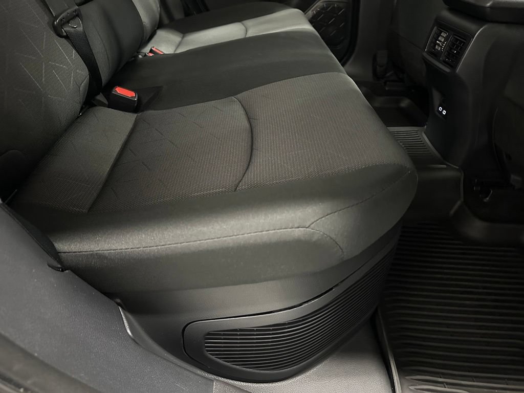 Used 2025 Toyota RAV4 XLE AWD/4WD image 52