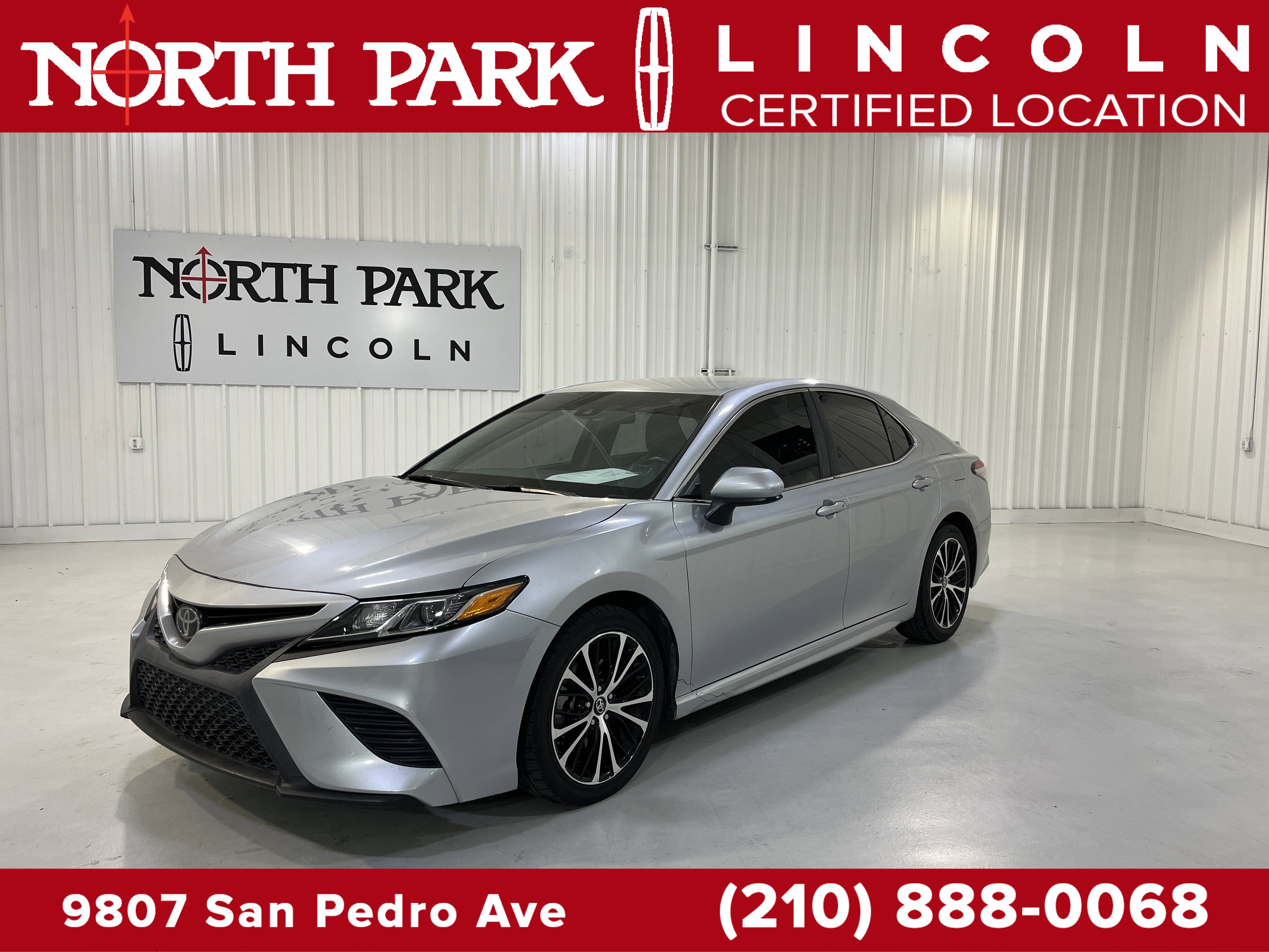 Used 2018 Toyota Camry SE image 1