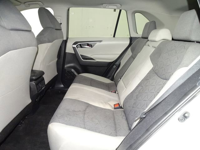 Used 2021 Toyota RAV4 XLE w/ Convenience Package image 13