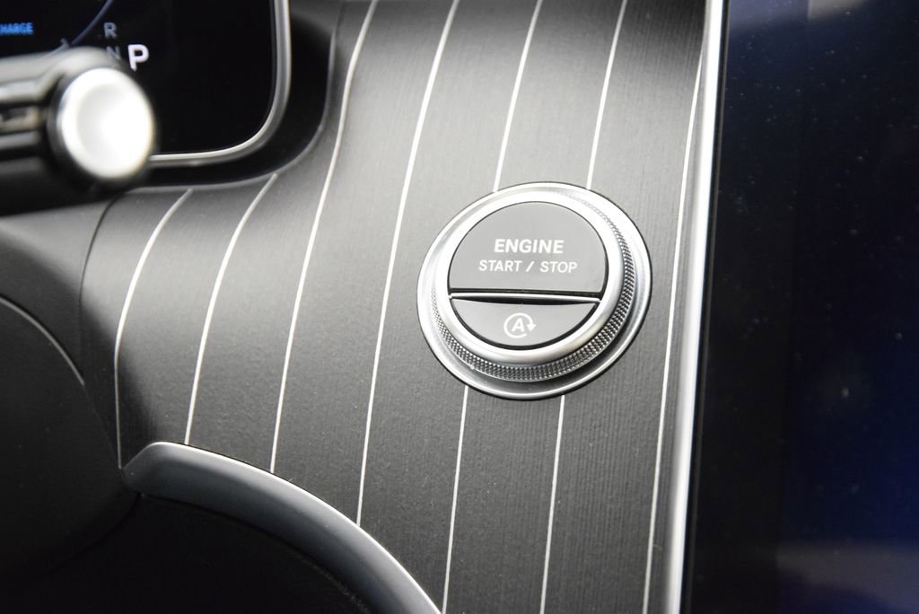 Certified 2023 Mercedes-Benz C 300 Sedan image 33