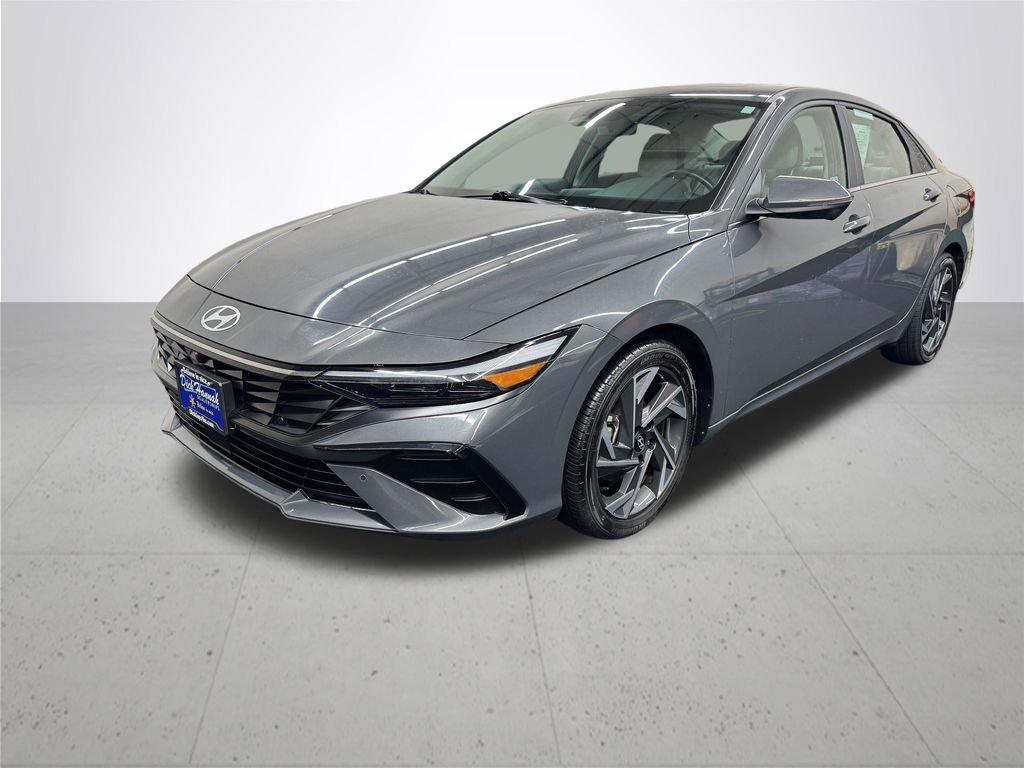 Used 2024 Hyundai Elantra Limited image 2