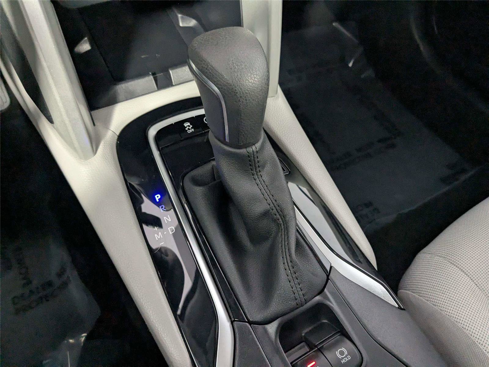 Certified 2024 Toyota Corolla Cross LE w/ Moonroof Package image 33