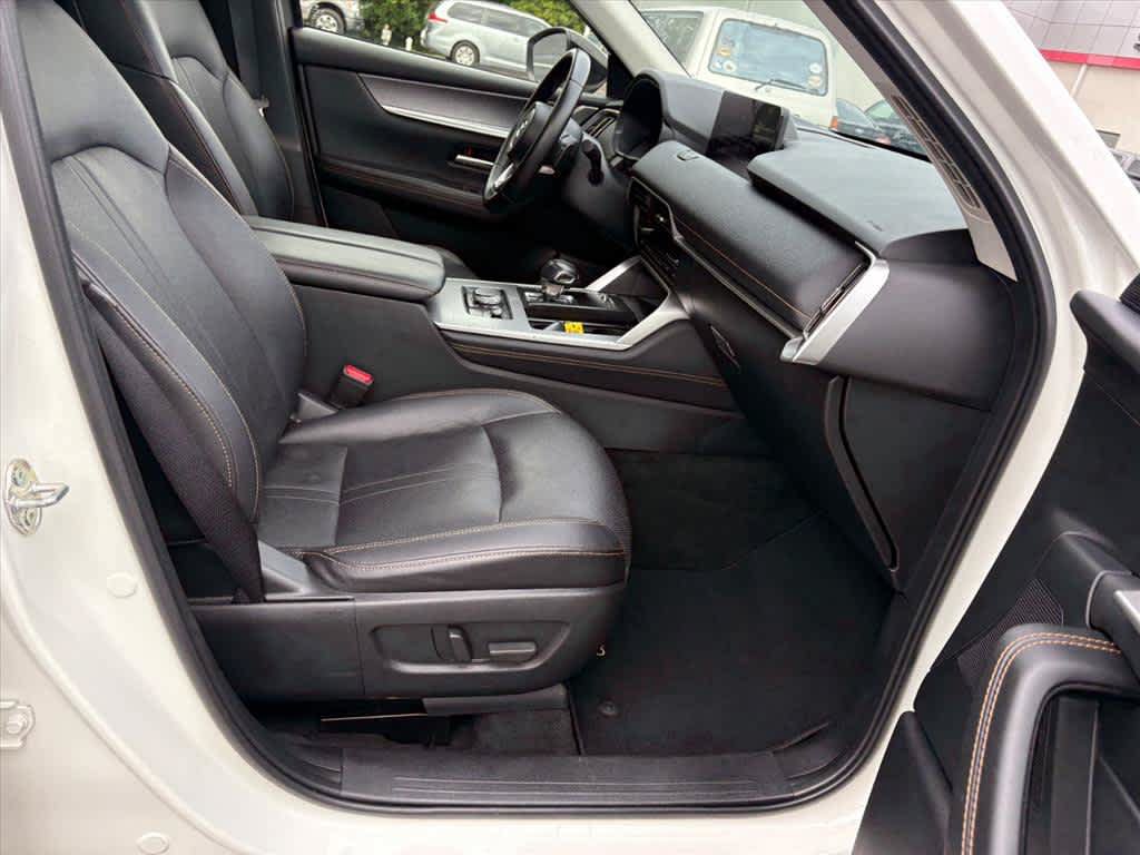 Used 2025 MAZDA CX-70 3.3 Turbo w/ Preferred Package AWD/4WD image 17