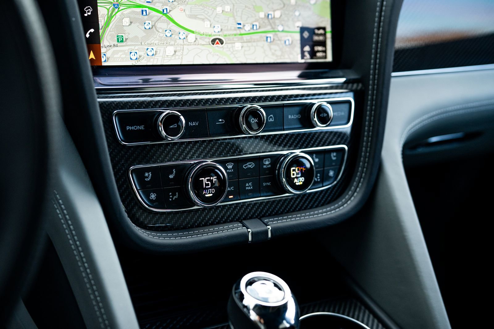 Certified 2025 Bentley Bentayga image 23