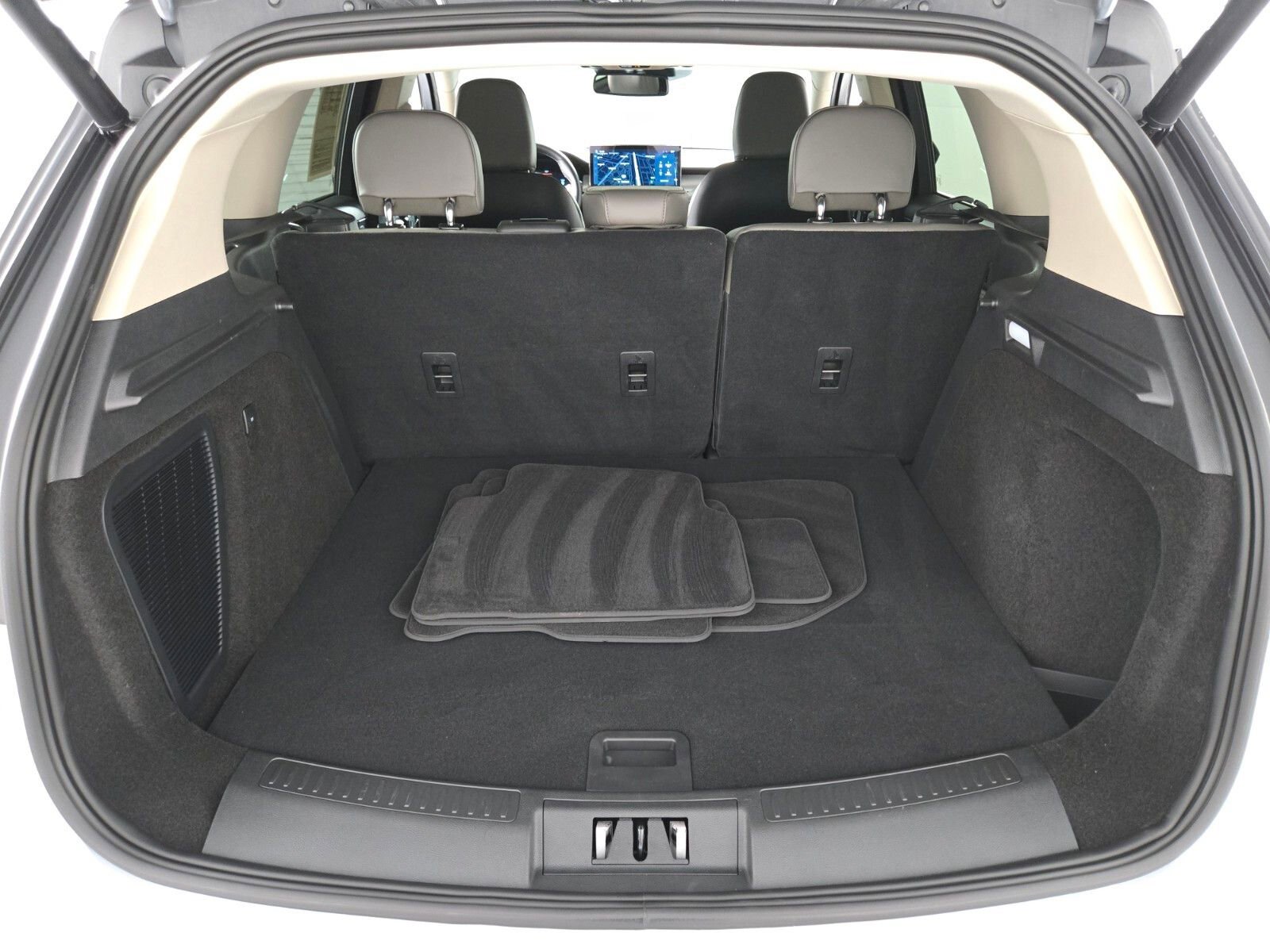 Certified 2025 Lincoln Corsair FWD image 15