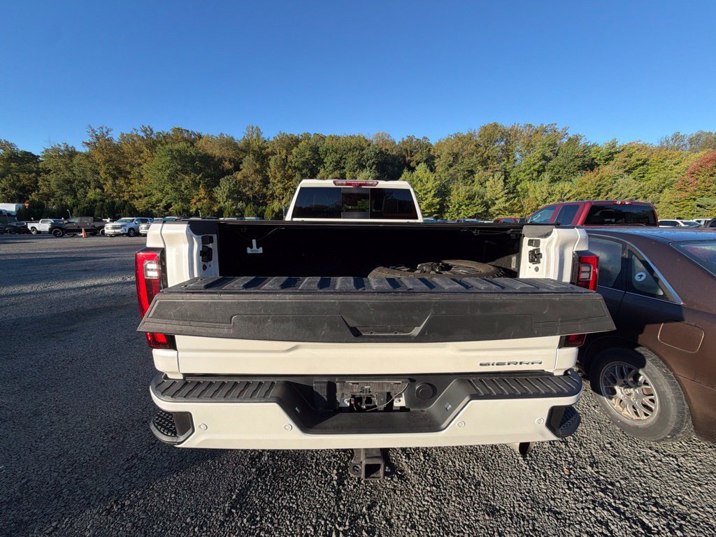 Used 2024 GMC Sierra 3500 Denali Ultimate AWD/4WD image 12