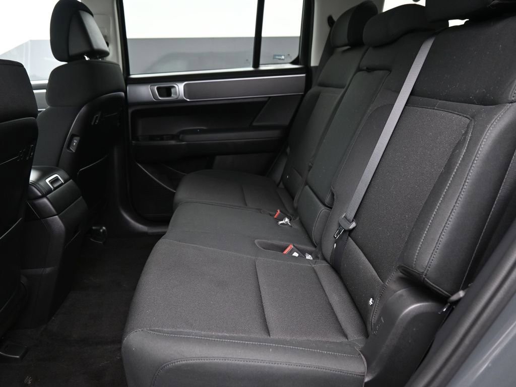 Certified 2026 Hyundai Santa Fe SE image 13
