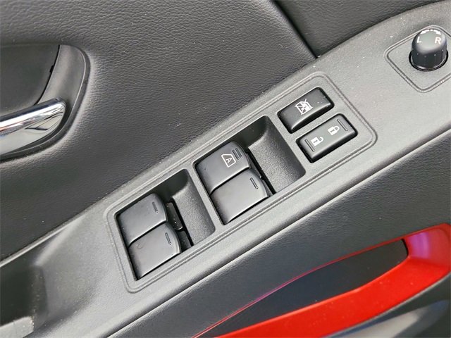 Used 2025 Nissan Frontier PRO-4X image 34