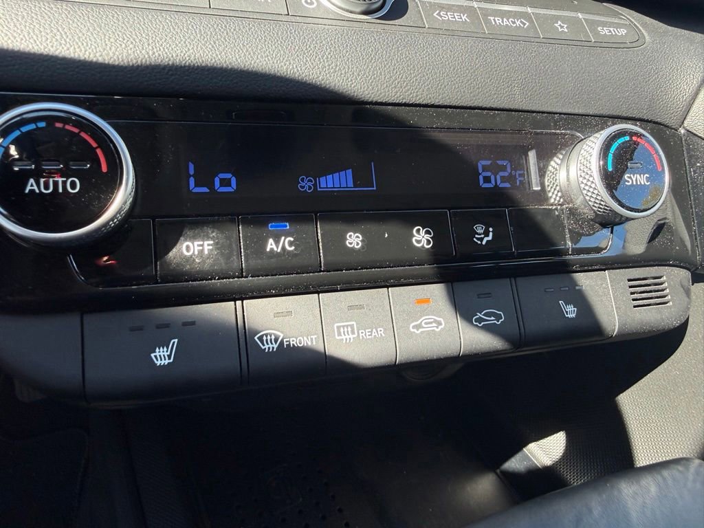 Used 2023 Hyundai Elantra SEL w/ Convenience Package FWD image 31