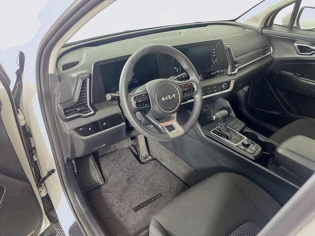 Used 2024 Kia Sportage LX image 10