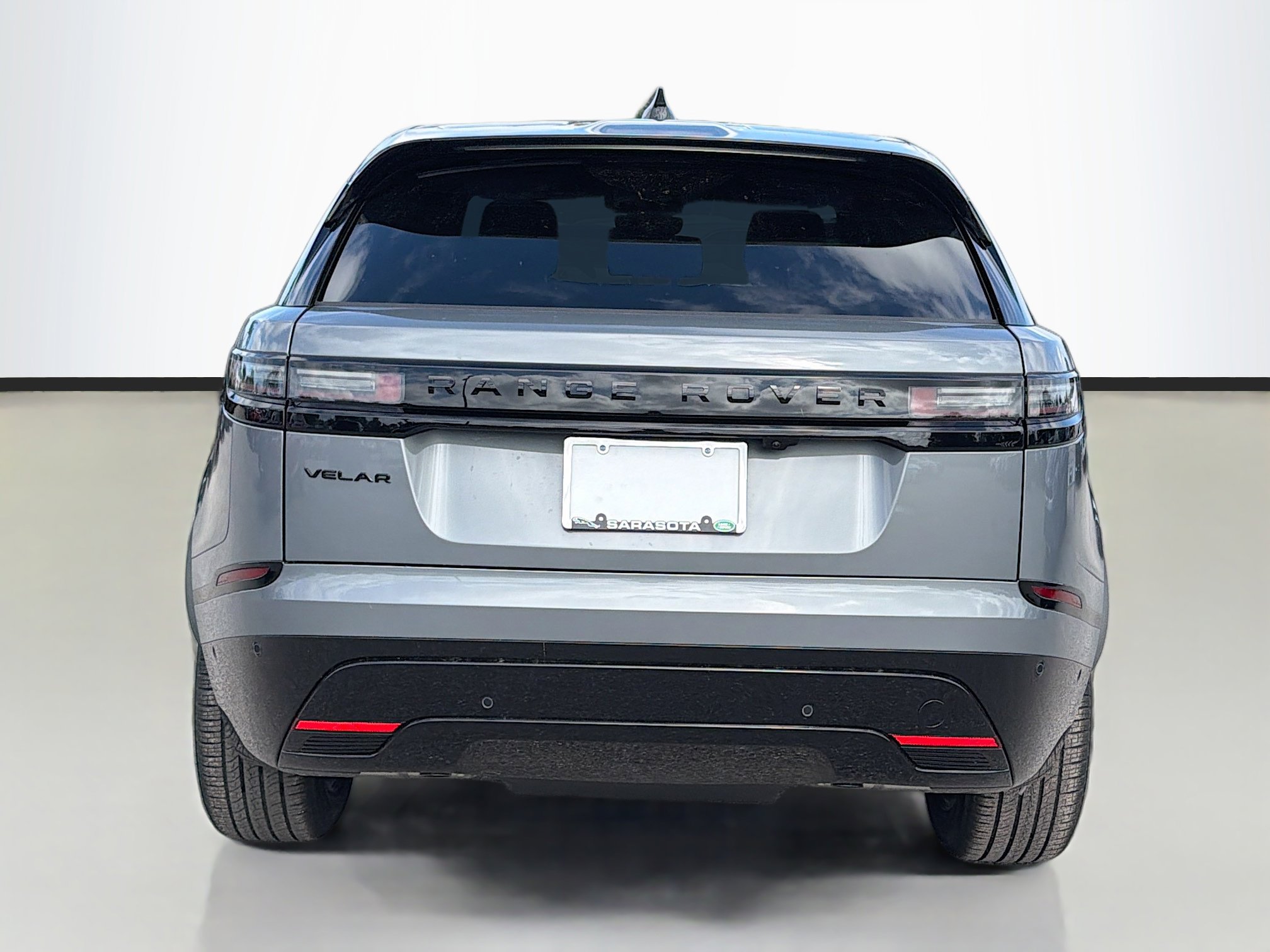 New 2026 Land Rover Range Rover Velar Dynamic SE AWD/4WD image 4