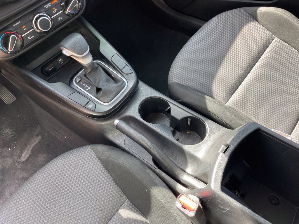 Used 2025 Kia Soul LX FWD image 9