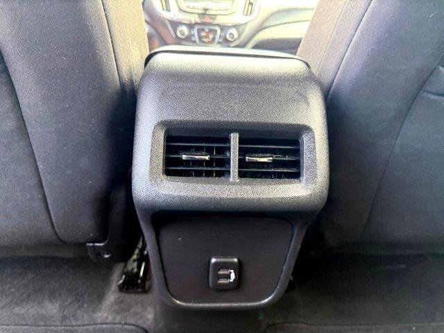 Used 2020 Chevrolet Equinox LT image 28
