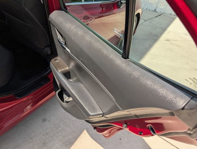 Used 2022 Toyota Camry LE FWD image 27