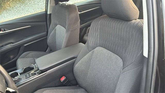 Used 2025 Toyota Camry LE image 25