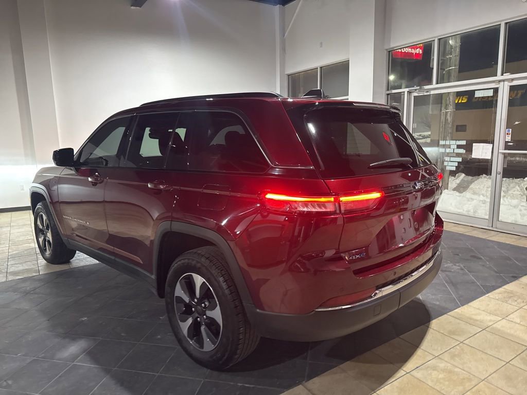 Used 2023 Jeep Grand Cherokee 4WD 4xe image 6