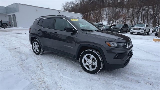 Used 2023 Jeep Compass Latitude w/ Convenience Group image 2