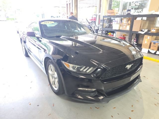 Used 2017 Ford Mustang Coupe image 1
