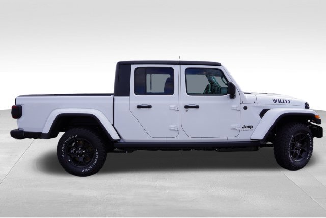 New 2026 Jeep Gladiator Sport AWD/4WD image 3