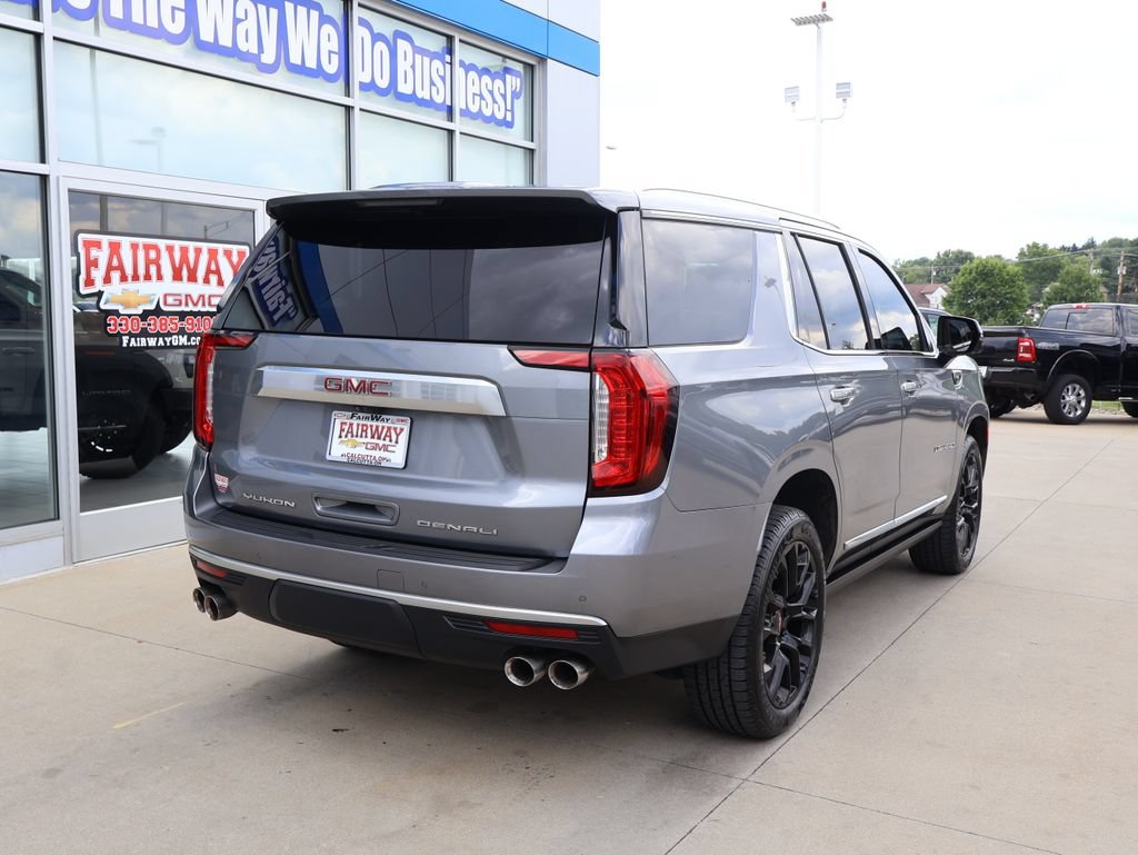 Used 2022 GMC Yukon Denali w/ Denali Premium Package AWD/4WD image 3