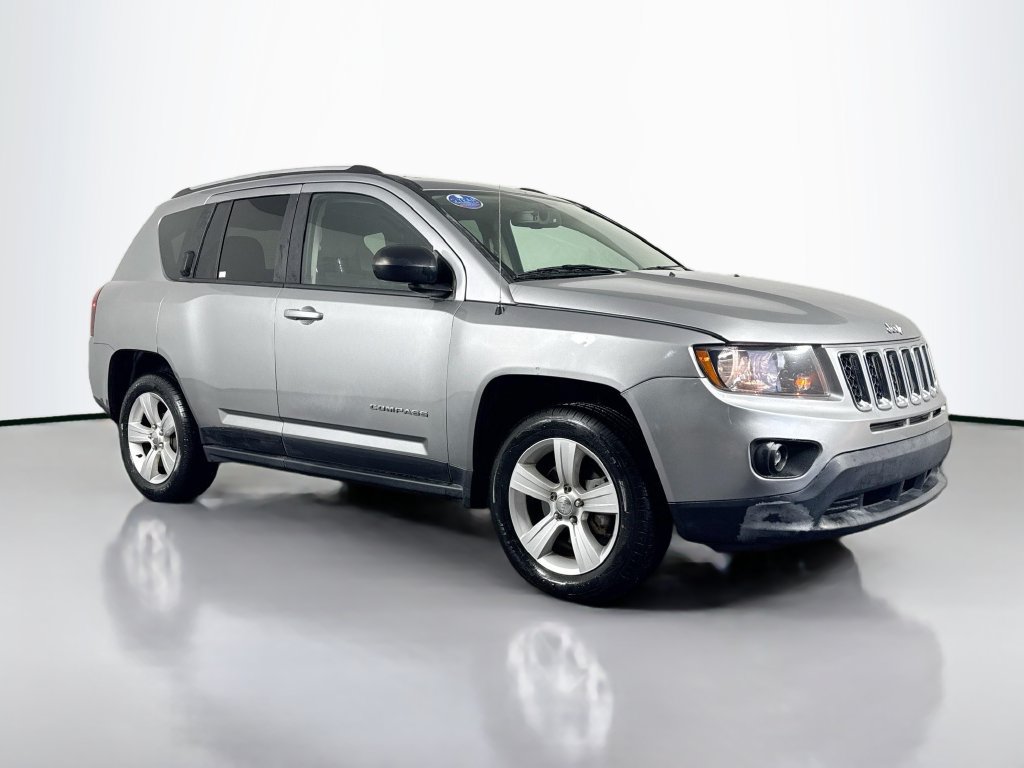 Used 2017 Jeep Compass Sport w/ Power Value Group FWD image 3