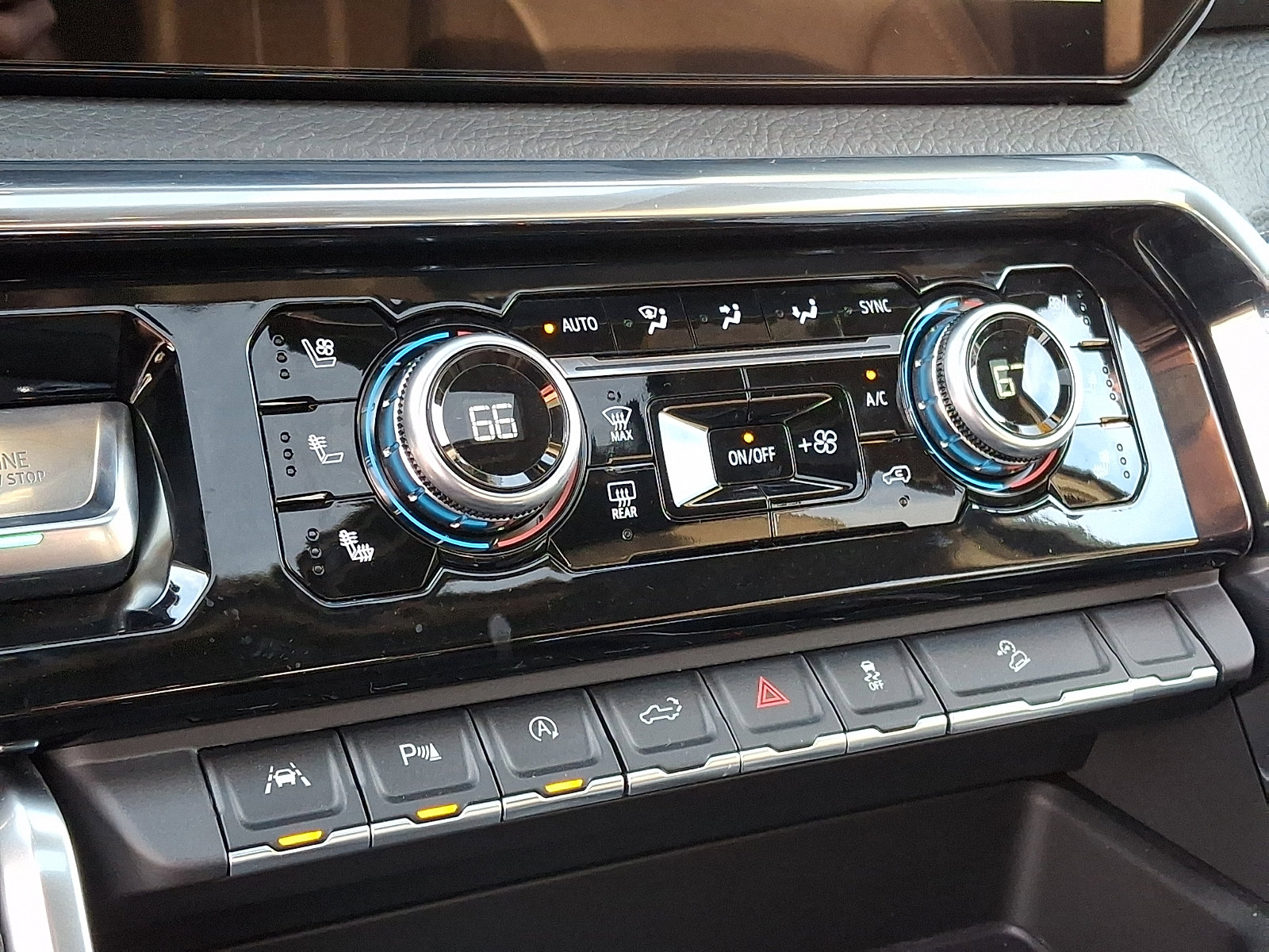 Certified 2026 GMC Sierra 1500 Denali w/ Technology Package AWD/4WD image 19