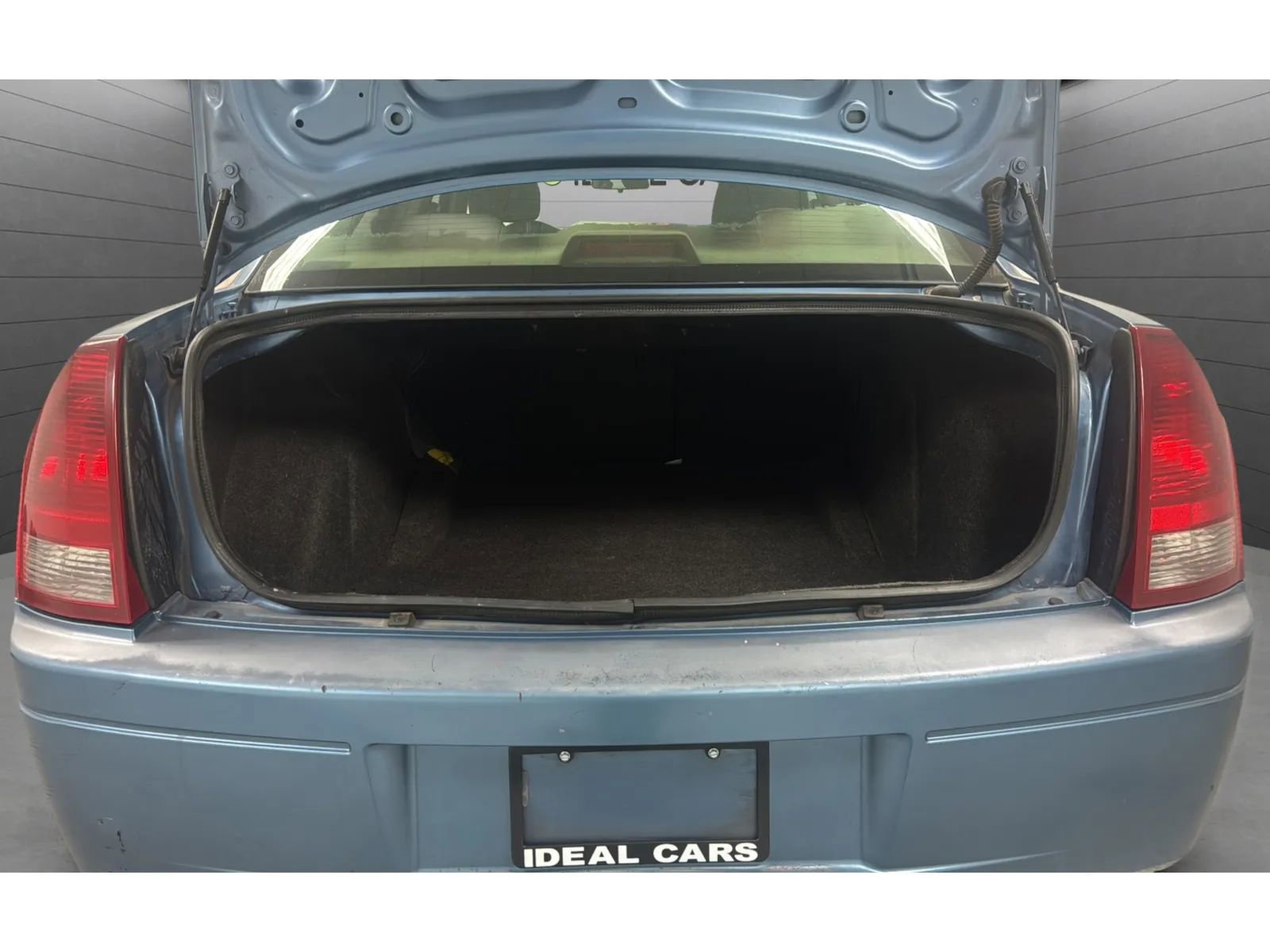 Used 2007 Chrysler 300 RWD image 19