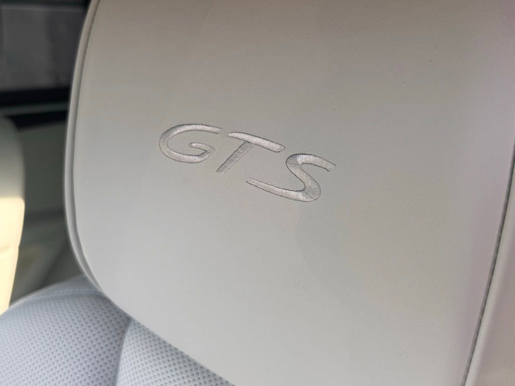 Certified 2026 Porsche Macan GTS image 24