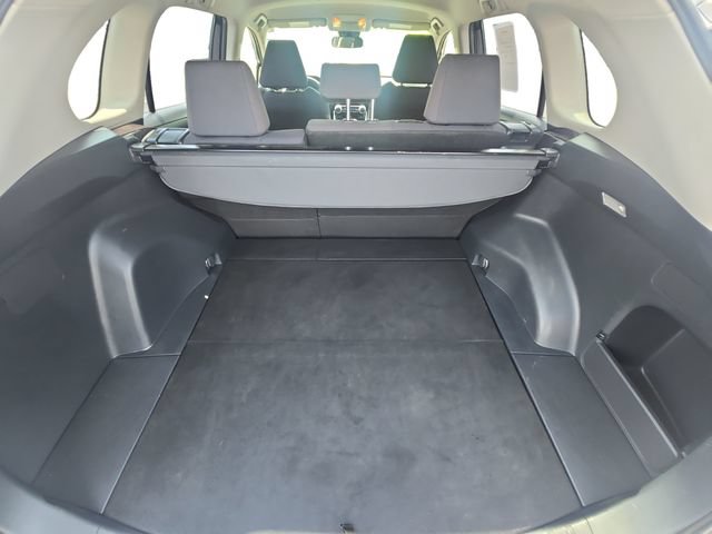 Used 2019 Toyota RAV4 LE w/ All Weather Liner Package AWD/4WD image 13
