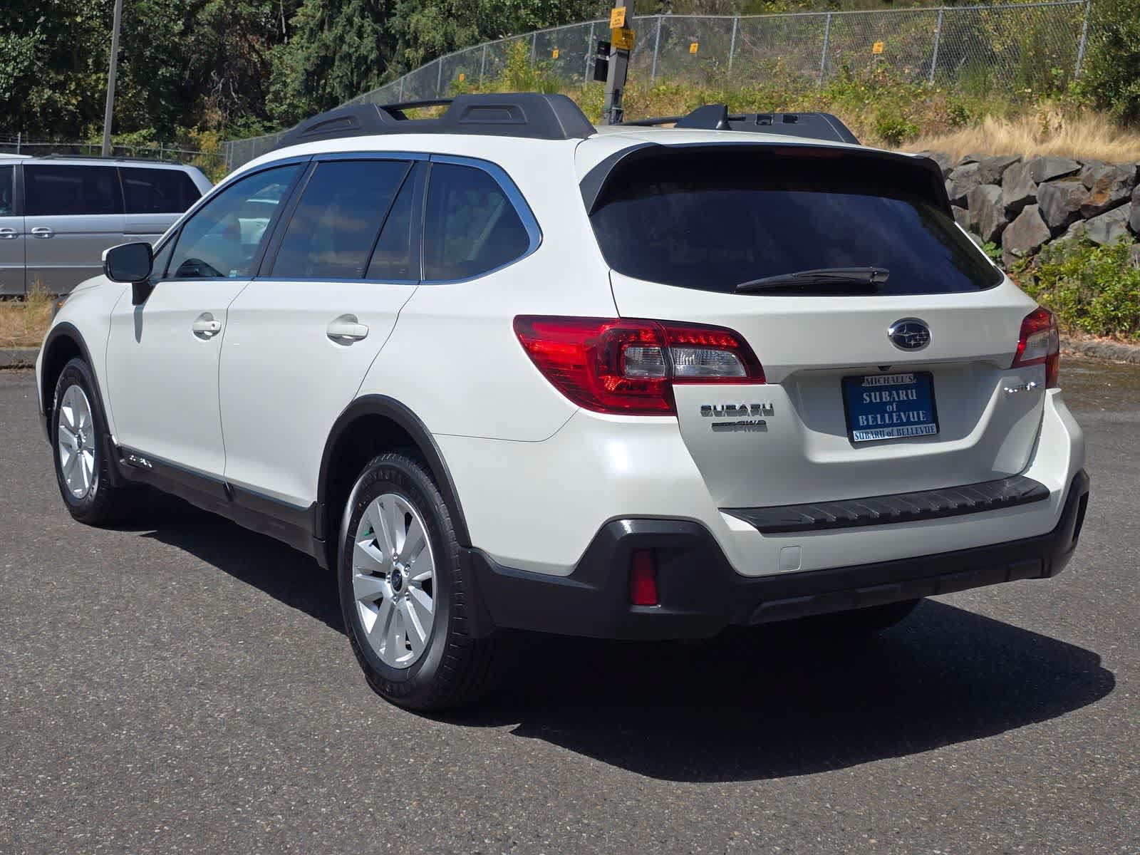 Used 2019 Subaru Outback 2.5i Premium w/ Protection Package #1 AWD/4WD image 4