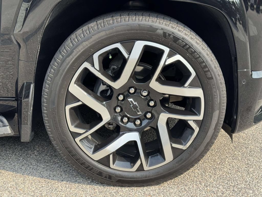 Used 2024 Chevrolet Silverado EV RST AWD/4WD image 26