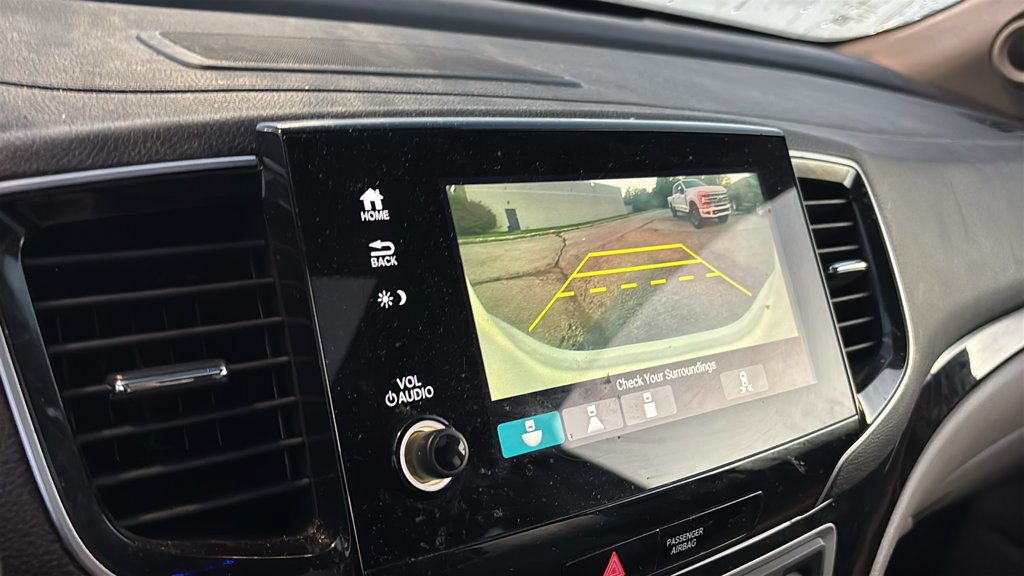 Used 2019 Honda Pilot Touring image 16
