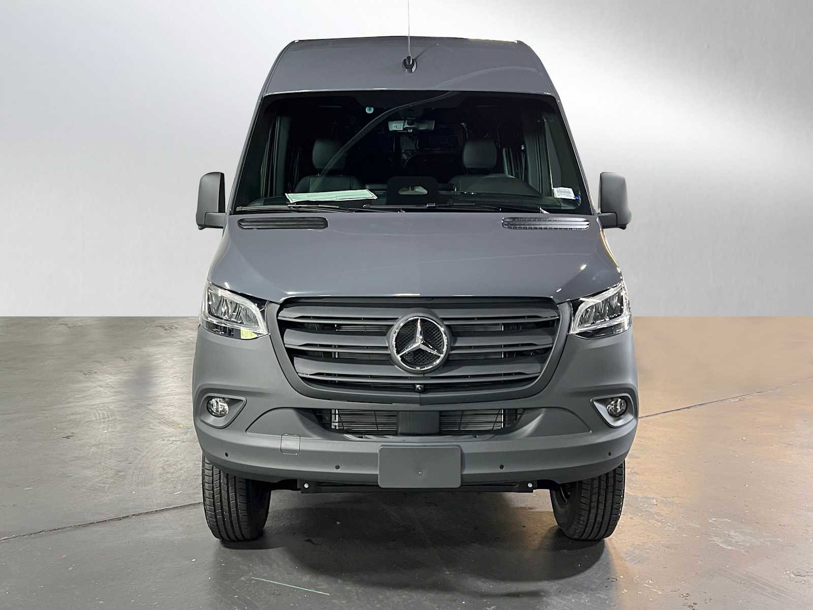 New 2025 Mercedes-Benz Sprinter 2500 image 2