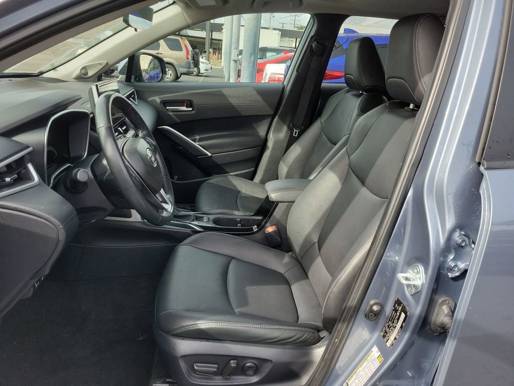 Used 2024 Toyota Corolla Cross XLE w/ Convenience Package image 18