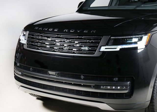 New 2026 Land Rover Range Rover SE image 25