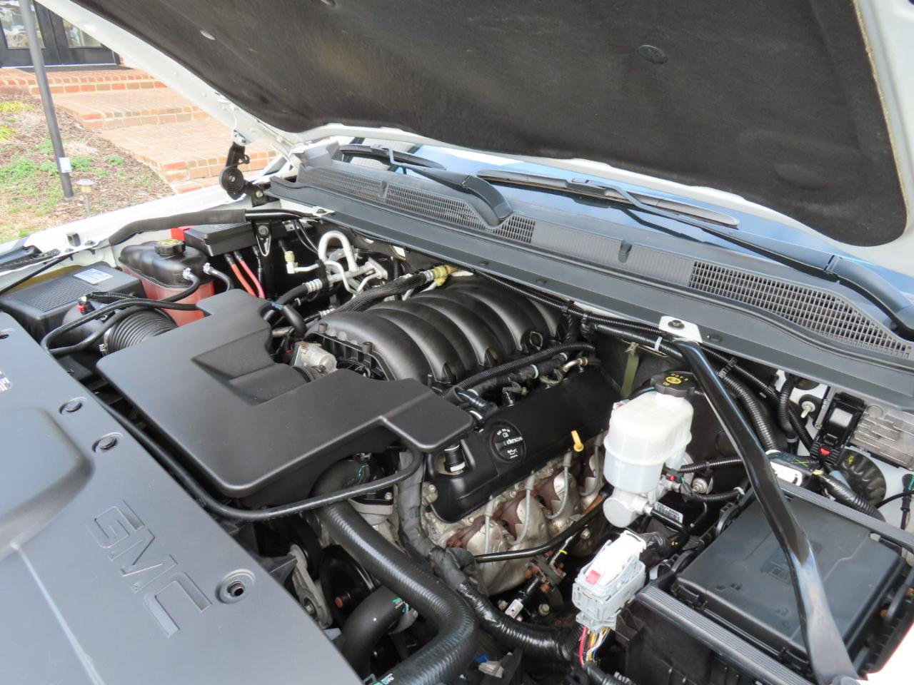 Used 2019 GMC Yukon Denali w/ Denali Ultimate Package image 38