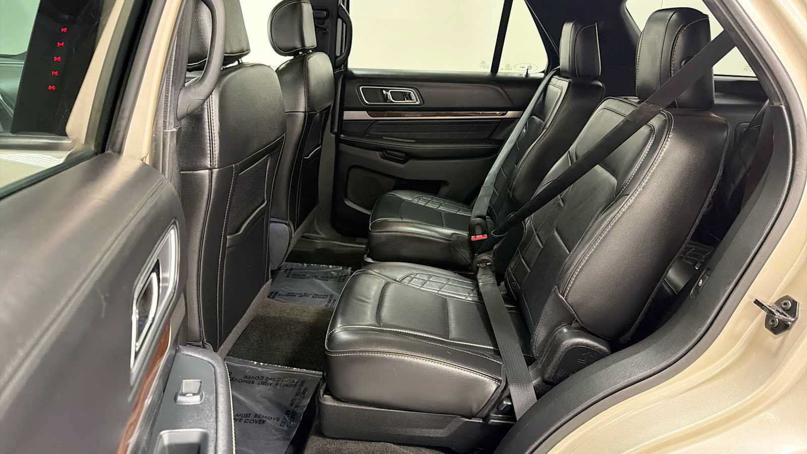 Used 2017 Ford Explorer Platinum AWD/4WD image 25