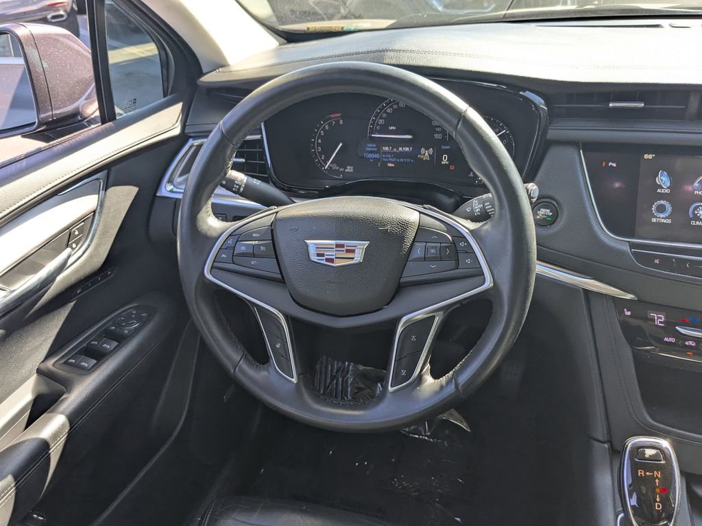 Used 2017 Cadillac XT5 Luxury w/ Advanced Security Package image 3