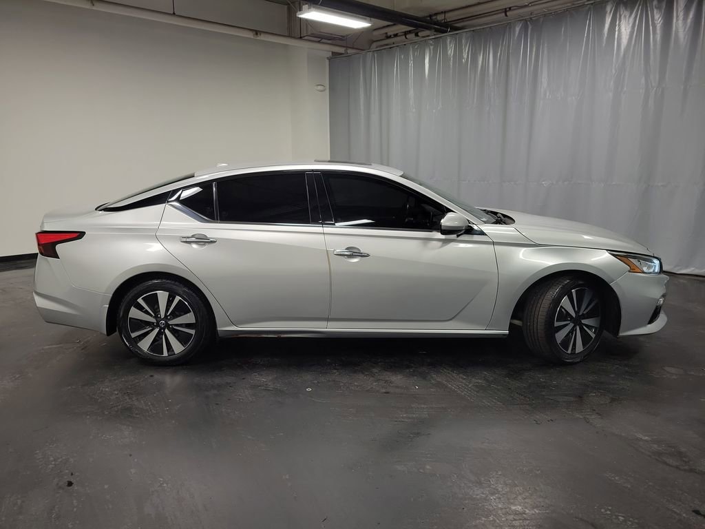 Used 2019 Nissan Altima 2.5 SV image 10