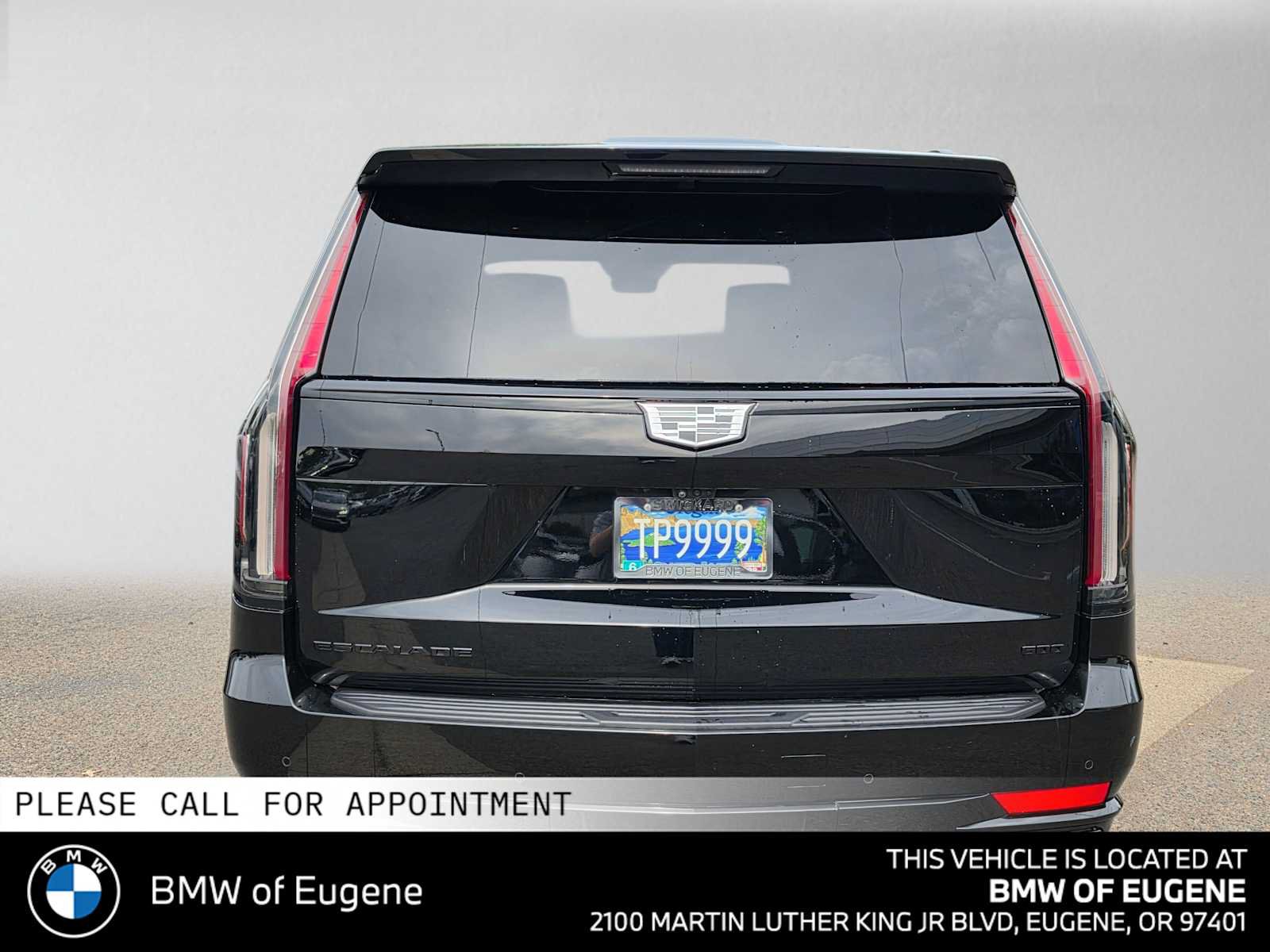 Used 2024 Cadillac Escalade ESV Sport w/ LPO, ONYX Package AWD/4WD image 4