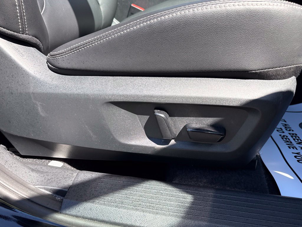 Used 2026 Nissan Rogue SL AWD/4WD image 12