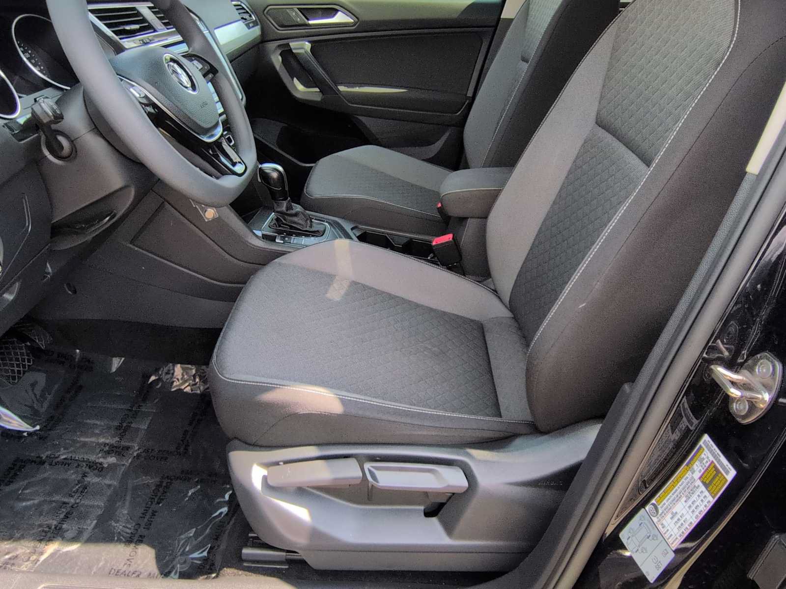 Used 2021 Volkswagen Tiguan S FWD image 17