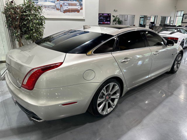 Used 2017 Jaguar XJ L Portfolio RWD image 26