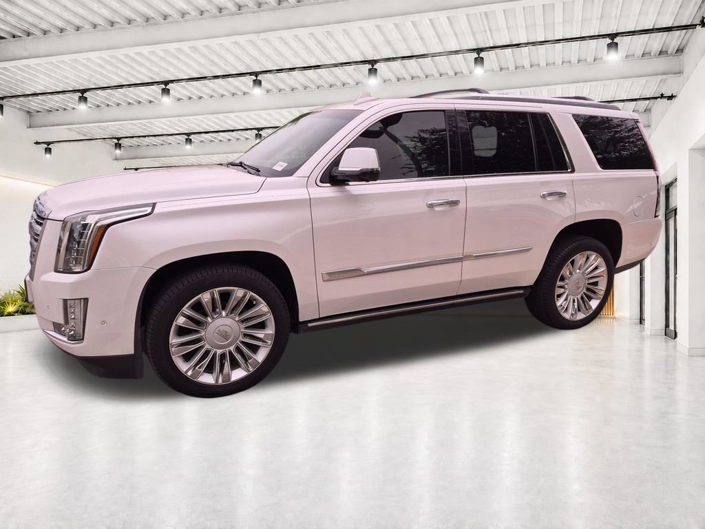 Used 2018 Cadillac Escalade Platinum AWD/4WD image 4