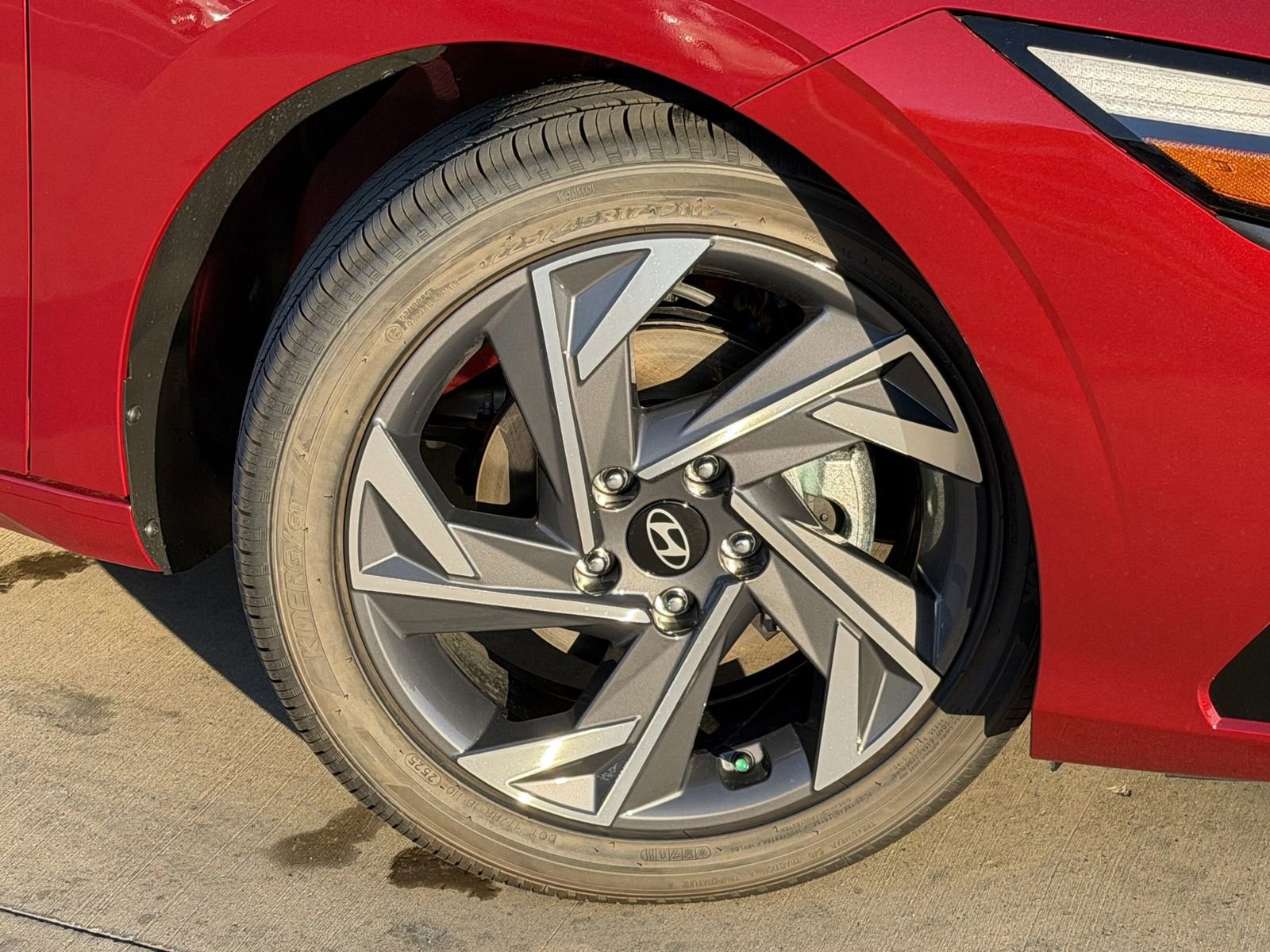 Certified 2025 Hyundai Elantra SEL FWD image 9