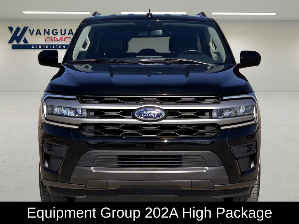 Used 2024 Ford Expedition Max XLT image 2