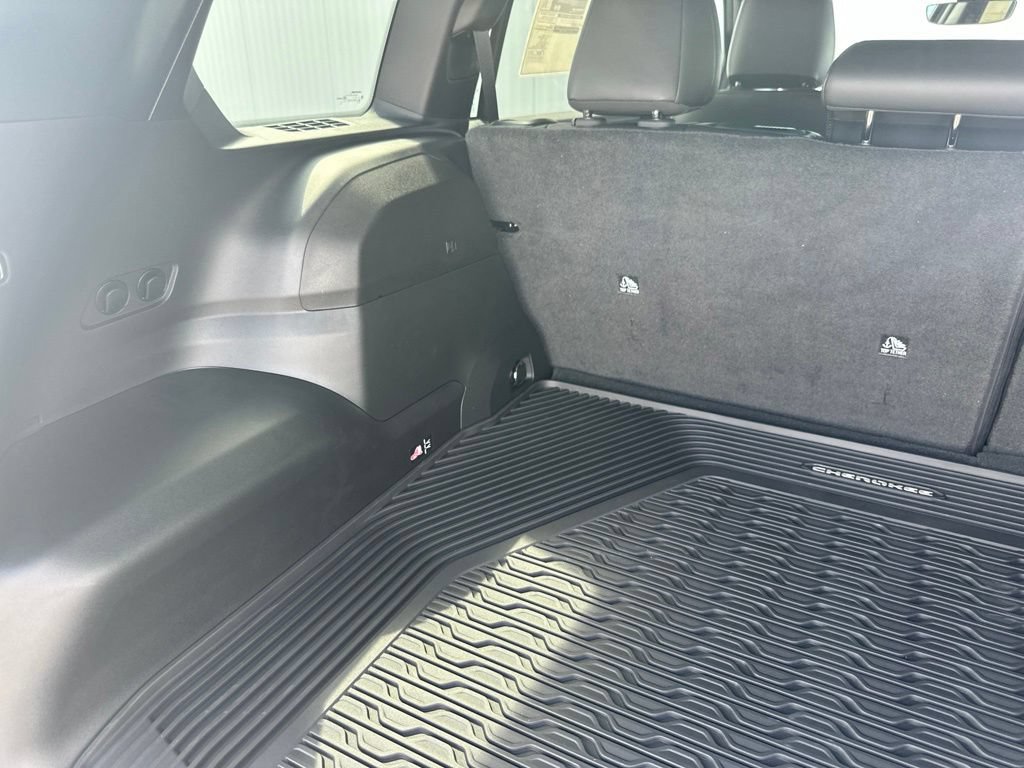 New 2026 Jeep Cherokee Limited AWD/4WD image 23