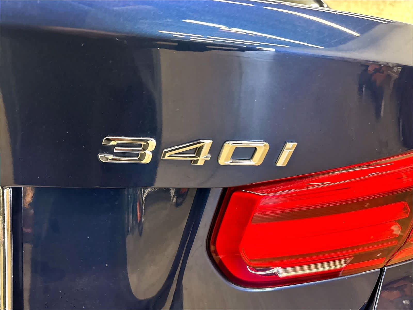 Used 2018 BMW 340i Sedan RWD image 11