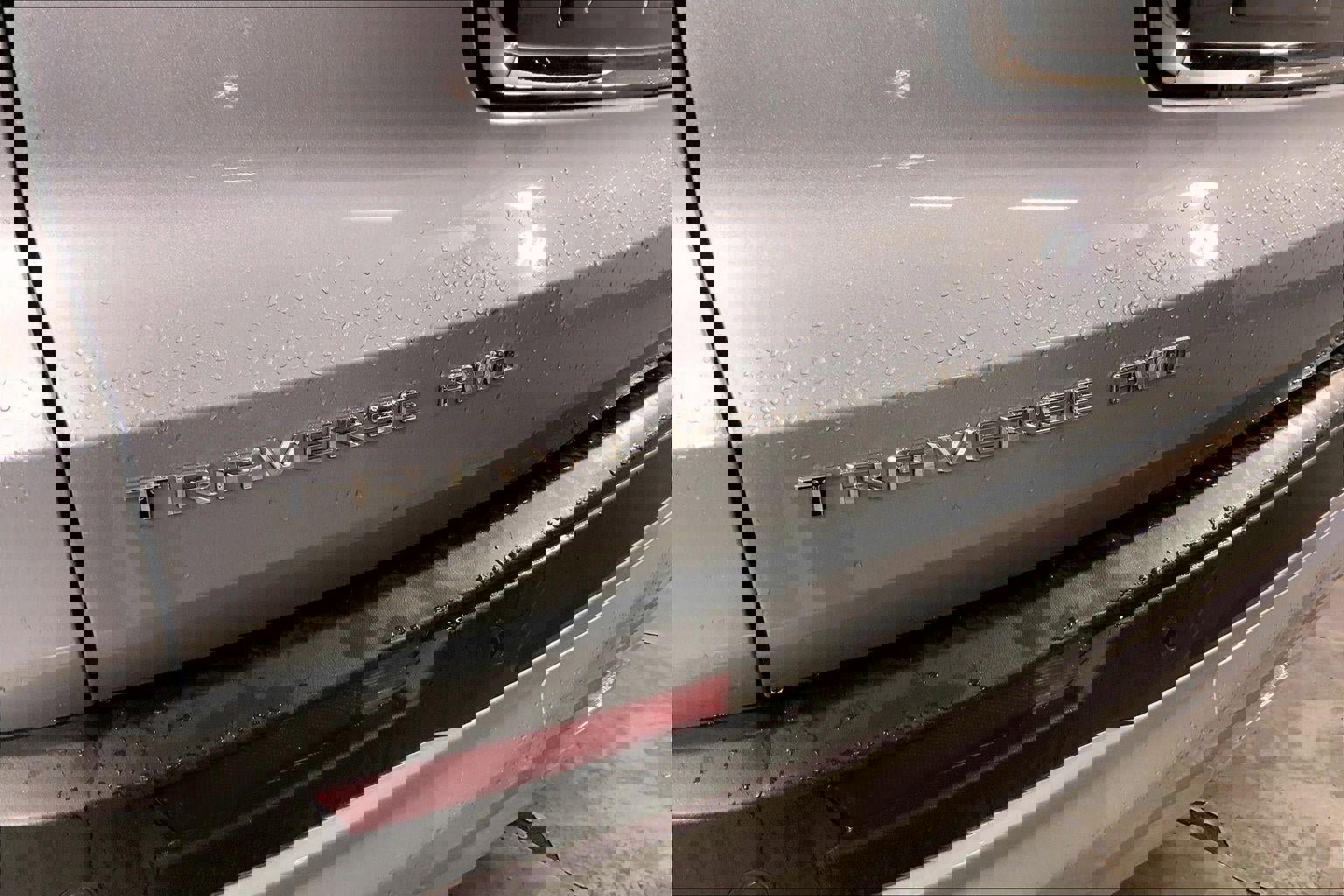 Used 2024 Chevrolet Traverse LT image 8